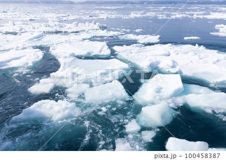 オホーツク海の美しい流氷 オホーツク海の美しい流氷 100458387