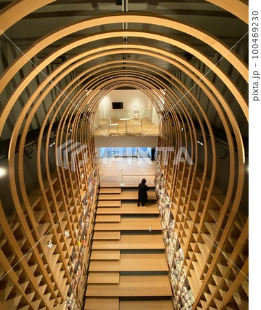 早稲田大学 国際文学館村上春樹ライブラリー 100469230