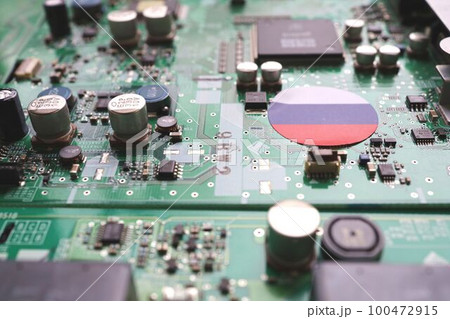 ロシアの半導体のイメージ、プリント基板 国旗 ロシアの半導体のイメージ、プリント基板 国旗 100472915
