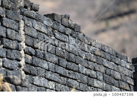 煉瓦造りの防火壁跡(栃木県日光市足尾町愛宕下) 煉瓦造りの防火壁跡(栃木県日光市足尾町愛宕下) 100487106