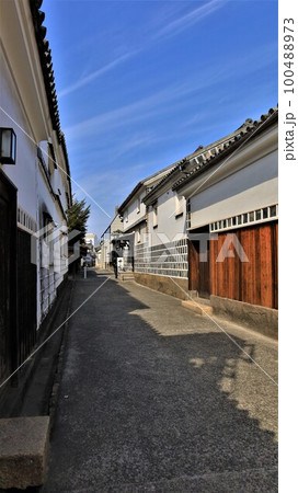 倉敷美観地区・路地裏の風景(岡山県倉敷市) 倉敷美観地区・路地裏の風景(岡山県倉敷市) 100488973