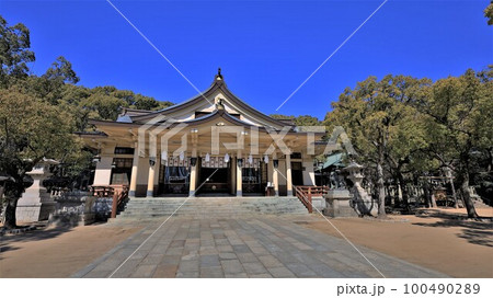 湊川神社(兵庫県神戸市中央区) 湊川神社(兵庫県神戸市中央区) 100490289