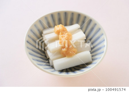 山うどの辛子酢味噌あえ 山うどの辛子酢味噌あえ 100491574