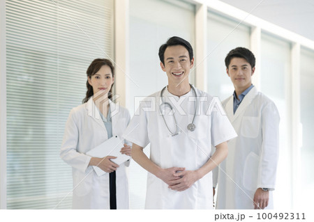 医療従事者 チーム イメージ 撮影協力『LINK FOREST』 医療従事者 チーム イメージ 撮影協力『LINK FOREST』 100492311