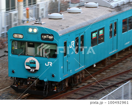 2023年春：引退間際の和田岬線103系（兵庫⇔和田岬） 100492961