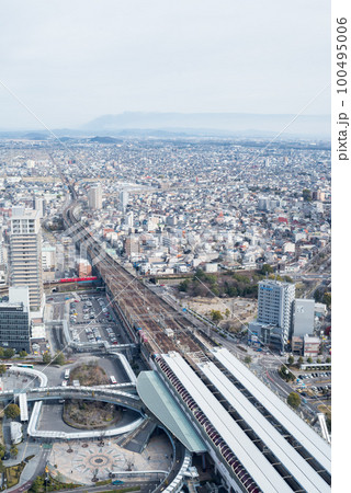 【岐阜駅】岐阜市の街並みと鉄道風景 100495006