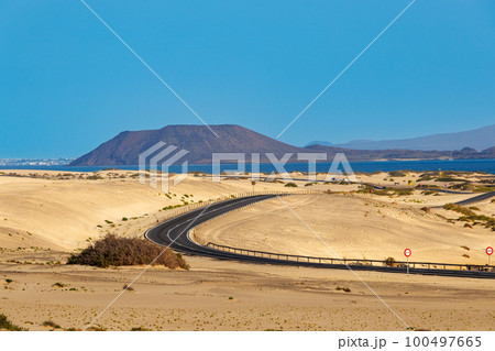 Sand dunes in the Parque Natural de Corralejo on the island of Fuerteventura 100497665