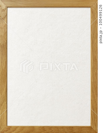 木製フレームの薄茶色の枠のあるきめ細かい白い綿麻キャンバス地ボードの縦長の背景画像 100499126