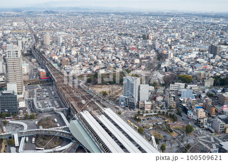 【岐阜駅】岐阜市の街並みと鉄道風景 100509621