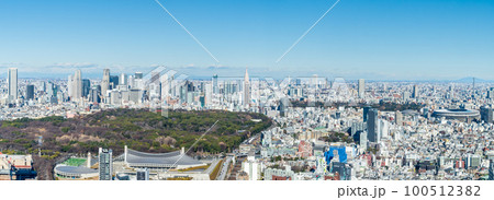 「東京都」渋谷スカイから新宿方面のビル群をの望む 100512382