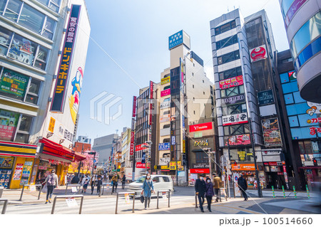 東京都八王子駅北口 春の西放射線ユーロード 東京都八王子駅北口 春の西放射線ユーロード 100514660