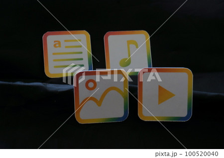 デジタルデータのイメージ デジタルデータのイメージ 100520040