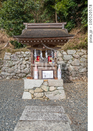 日吉大社東本宮　稲荷社　滋賀県大津市 100520578