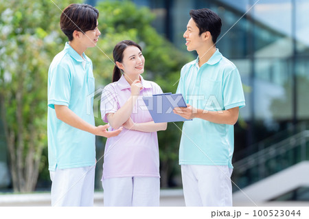 介護　介護士　ヘルパー　看護師　医療　撮影協力「LINK FOREST」 100523044