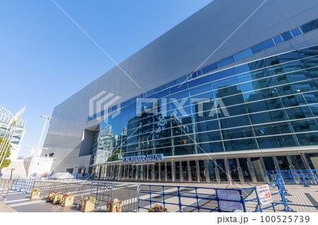 神奈川県横浜市　数々のイベントが行われる大型イベント会場　横浜アリーナ 100525739