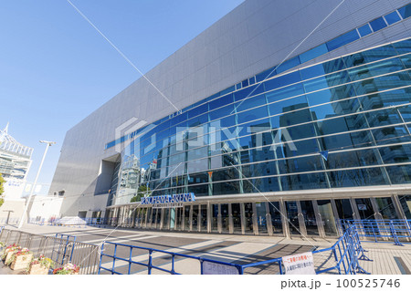 神奈川県横浜市 数々のイベントが行われる大型イベント会場 横浜アリーナ 神奈川県横浜市 数々のイベントが行われる大型イベント会場 横浜アリーナ 100525746