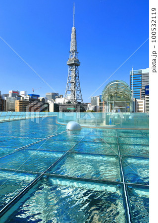 【愛知県】名古屋テレビ塔とオアシス21（水の宇宙船） 100532119