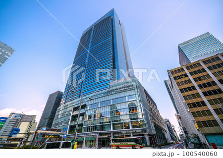 日本の東京都市景観 本日開業の東京ミッドタウン八重洲＝3月10日 100540060