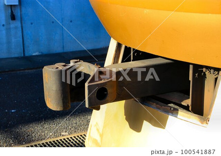 JR線への直通運転を担う…東武特急『スペーシア』100系の非常用連結器 100541887