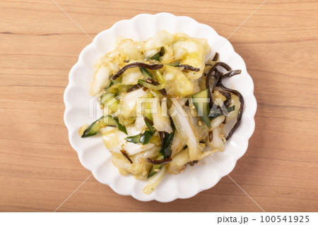 キャベツときゅうりの塩昆布和え 100541925