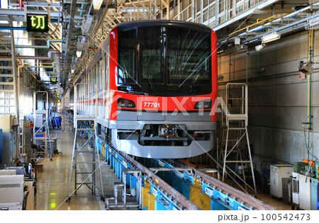 全検完了を間近に控えた… 日比谷線直通用・70000系 100542473