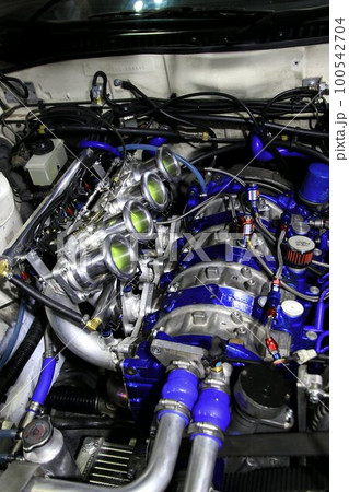 高出力・高回転!! 電気モーターの様な滑らかな回転フィール… 4ローターのロータリーエンジン 高出力・高回転!! 電気モーターの様な滑らかな回転フィール… 4ローターのロータリーエンジン 100542704