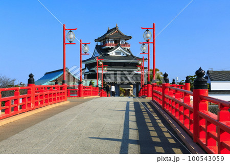 【愛知県】五条川の大手橋と清州城 100543059