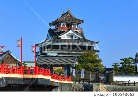 【愛知県】五条川の大手橋と清州城 100543062