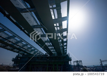 大阪府枚方市の新名神高速道路の建設現場 大阪府枚方市の新名神高速道路の建設現場 100543739