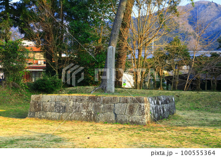 【岐阜県】関ケ原古戦場　徳川家康最後陣跡（床几場） 100555364
