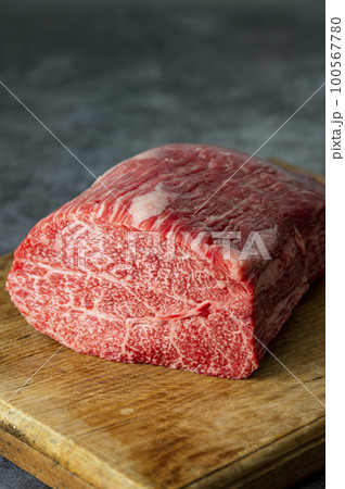 黒毛和牛ももブロック肉 黒毛和牛ももブロック肉 100567780