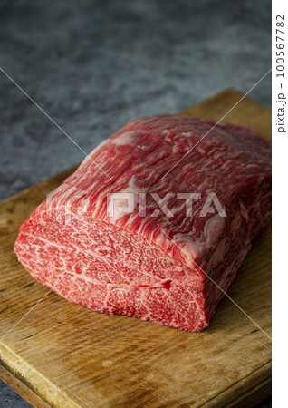黒毛和牛ももブロック肉 100567782