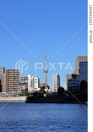 東京都市風景 隅田川と街並み 東京スカイツリー 東京都市風景 隅田川と街並み 東京スカイツリー 100568487