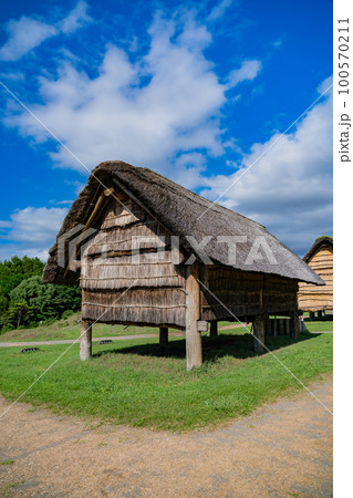 世界文化遺産　三内丸山遺跡　掘立柱建物（青森県青森市） 100570211