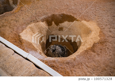 世界文化遺産　三内丸山遺跡　大型掘立柱建物跡　六本柱建物跡（青森県青森市） 100571328