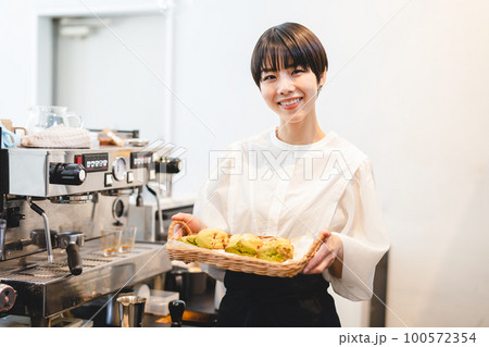 カフェ スタッフ カフェ スタッフ 100572354