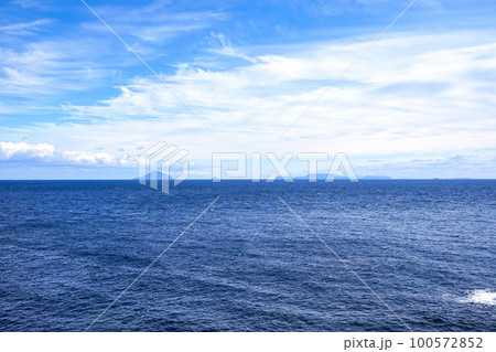 爪木崎から見る伊豆七島【静岡県下田市】 爪木崎から見る伊豆七島【静岡県下田市】 100572852