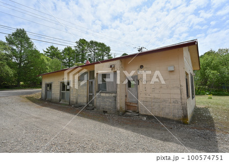 旧別海村営軌道奥行臼停留所待合室兼職員住宅 100574751