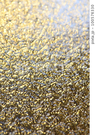 型板ガラスの反射光と透過光のぼかし【抽象】【ボケ】 100576330