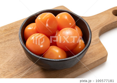 鶏のキンカン 100577181