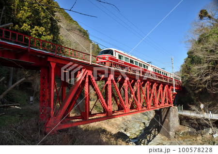 南海高野線丹生川橋梁 【和歌山県九度山町】 南海高野線丹生川橋梁 【和歌山県九度山町】 100578228