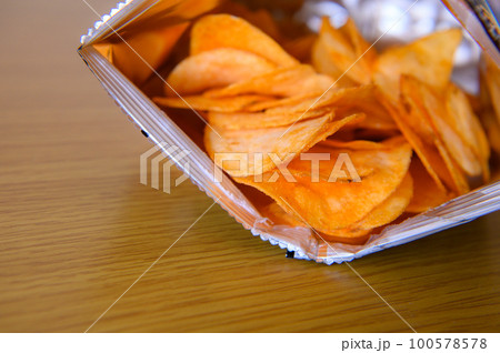 ポテトチップス 辛味 ポテトチップス 辛味 100578578