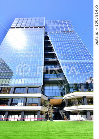 福岡大名ガーデンシティ広場　旧大名小学校跡地　天神ビッグバン　福岡市中央区大名 100581405