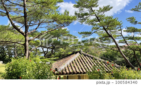 座喜味城跡 沖縄県 読谷村 世界遺産 座喜味城跡 沖縄県 読谷村 世界遺産 100584340