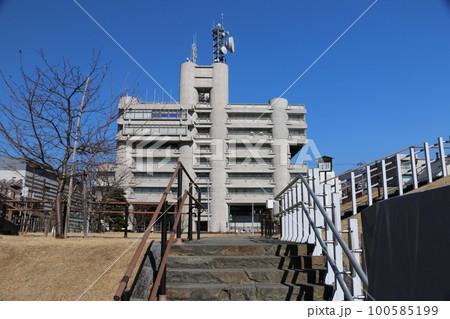 甲府駅前に建つ山梨文化会館 100585199