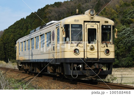 豊岡へ向けて宮舞線をゆく京都丹後鉄道KTR700形 豊岡へ向けて宮舞線をゆく京都丹後鉄道KTR700形 100588468
