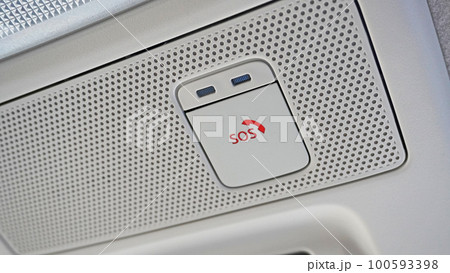 運転席に設置された緊急通報ボタン 運転席に設置された緊急通報ボタン 100593398