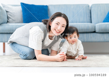 赤ちゃん ママ 子育て 赤ちゃん ママ 子育て 100594189