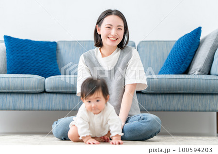 赤ちゃん ママ 子育て 赤ちゃん ママ 子育て 100594203