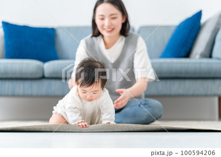 赤ちゃん ママ 子育て 赤ちゃん ママ 子育て 100594206